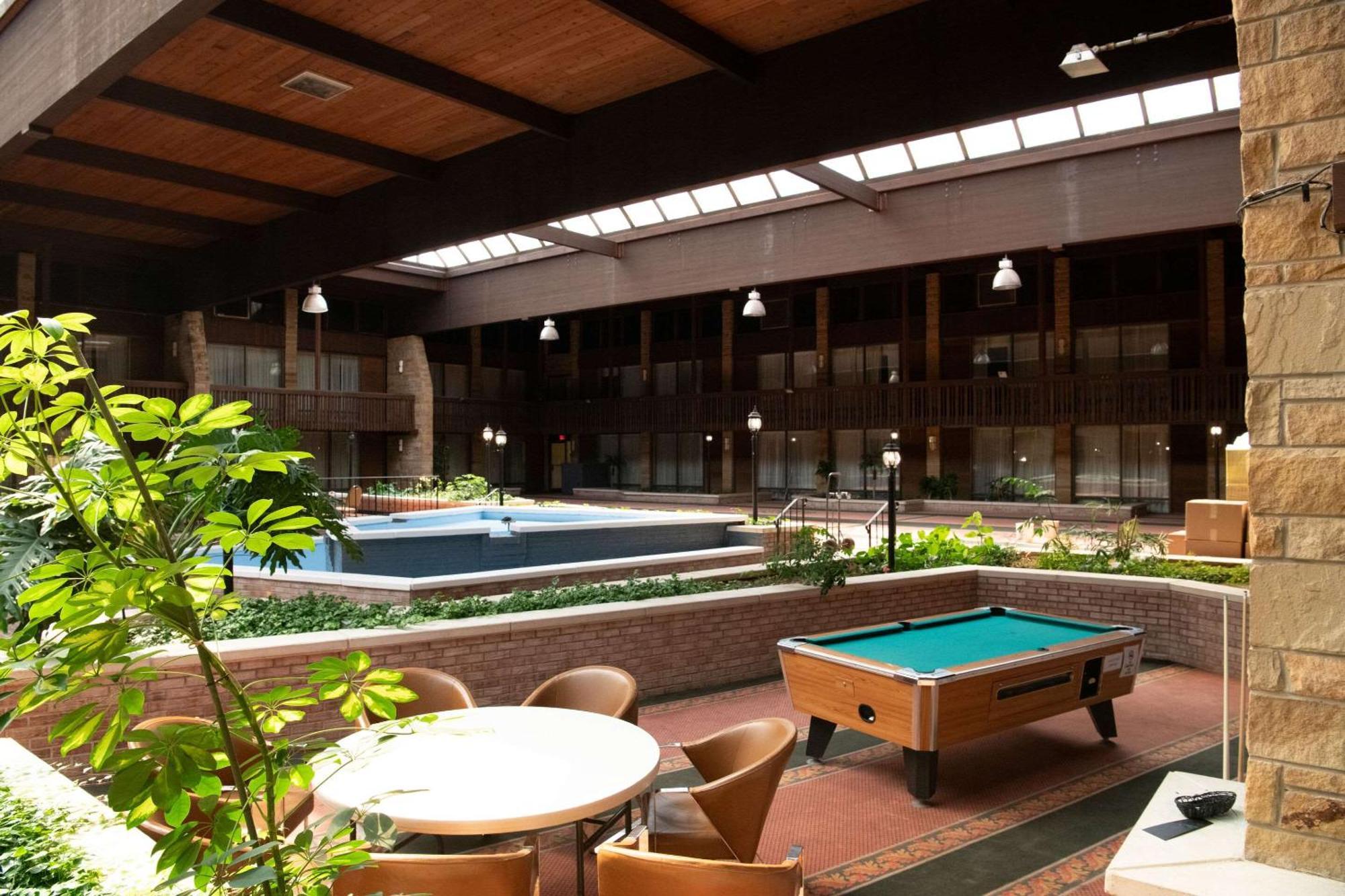 Quality Inn & Conference Center Somerset Zewnętrze zdjęcie